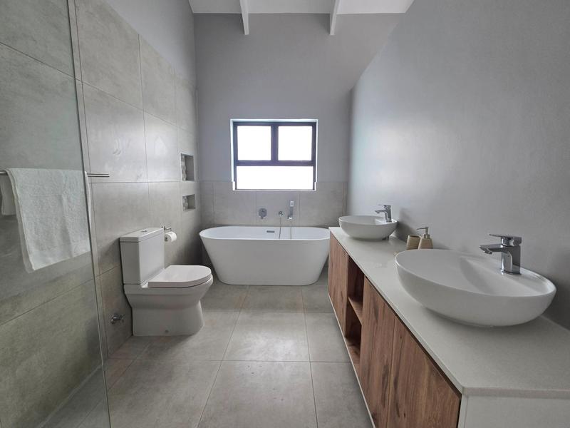 4 Bedroom Property for Sale in Da Gama Bay Western Cape